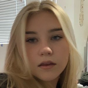 Meet your Posher, Ava